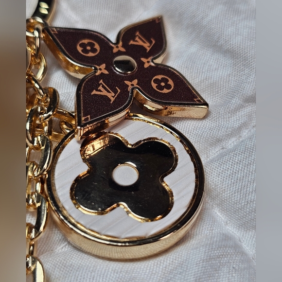 <AUTH> Louis Vuitton Gold and Pink Keychain Charm NEW W/Callout On Engraving - Picture 6 of 10
